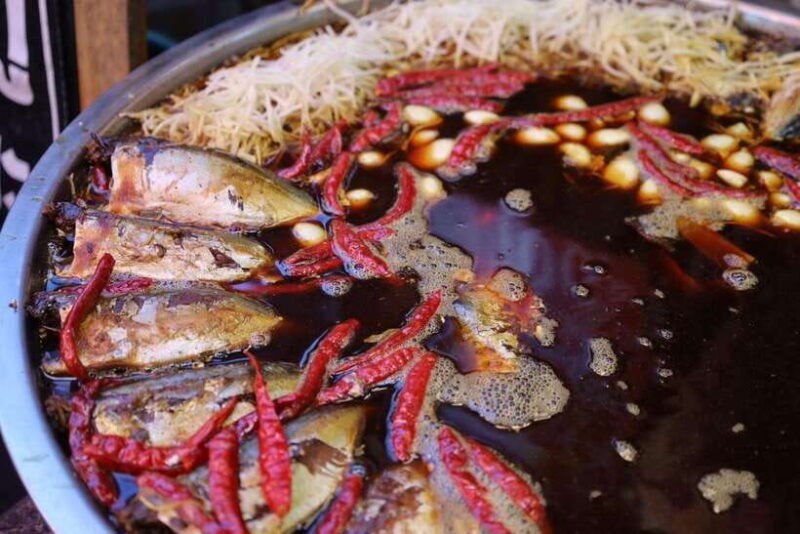 from-bangkok-railway-market-and-amphawa-floating-market