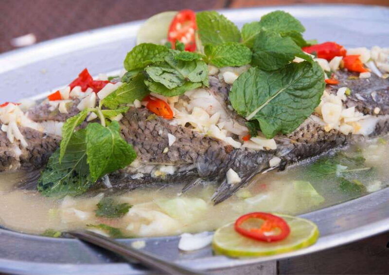 from-bangkok-taste-and-tune-of-samut-songkhram-private-tour