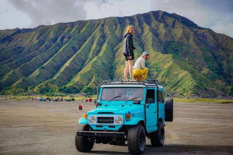 from-banyuwangi-mt-bromo-sunrise-tumpaksewu-kapasbiru