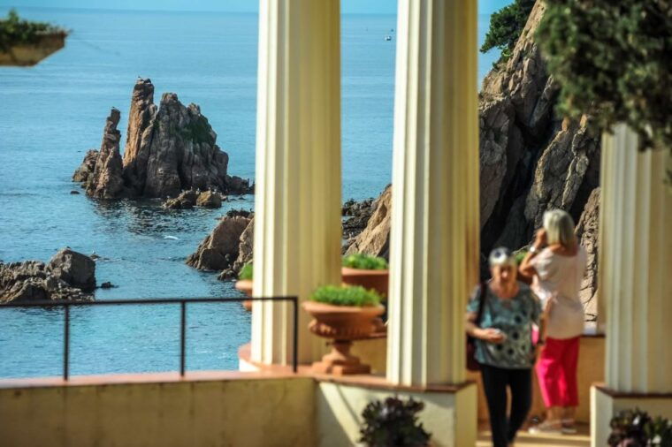 from-barcelona-costa-brava-day-tour-with-lunch