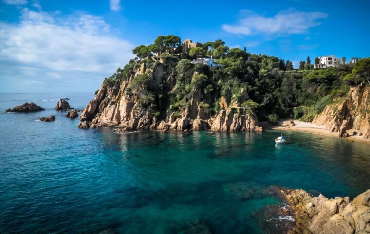 from-barcelona-costa-brava-day-tour-with-lunch