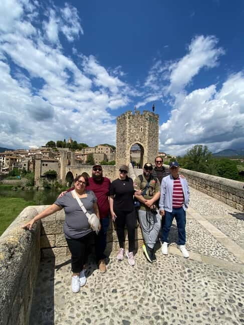 From Barcelona: Girona, Besalú & Castellfollit Day Trip - Lunch Break: Tasting Catalan Classics