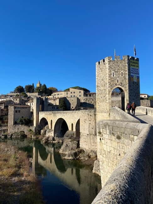 From Barcelona: Girona, Besalú & Castellfollit Day Trip - Besalú: A Living Medieval Museum