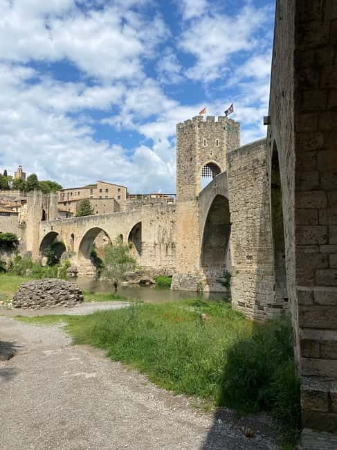 From Barcelona: Girona, Besalú & Castellfollit Day Trip - Return Journey: Scenic Drive Back to Barcelona