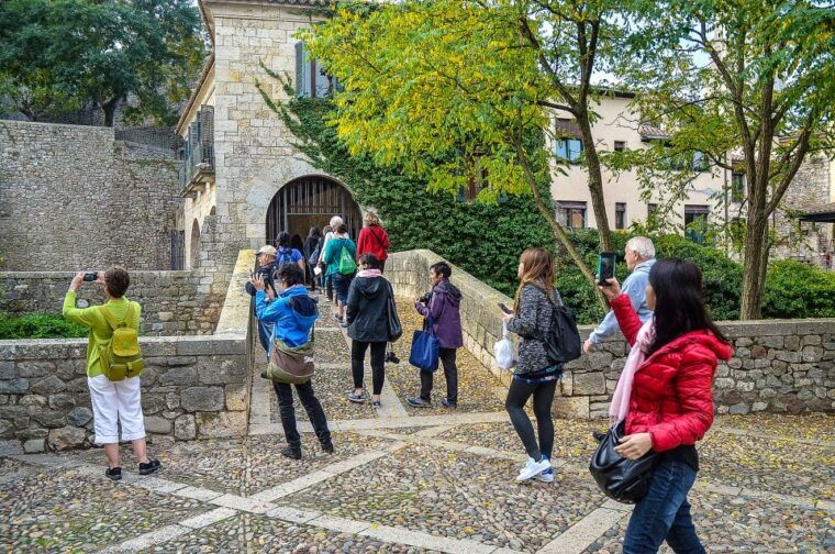 from-barcelona-girona-game-of-thrones-tour