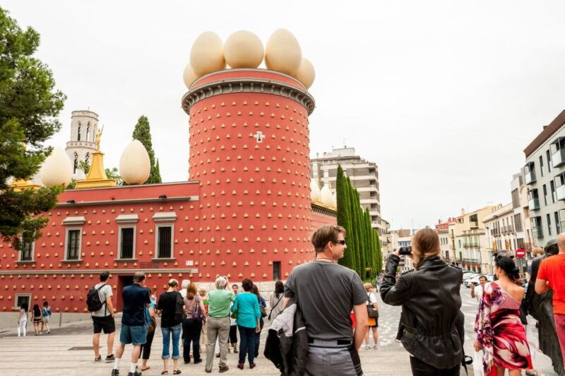 from-barcelona-girona-guided-tour-dali-museum-in-figueres