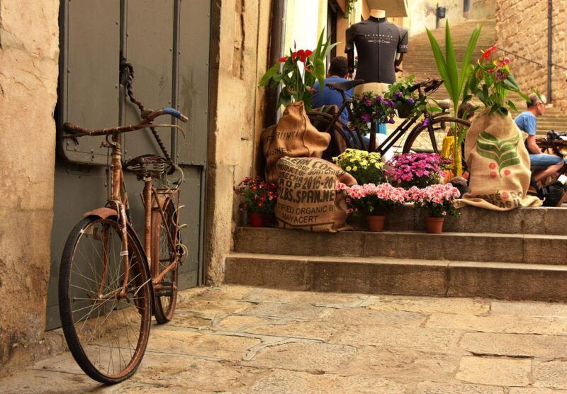 from-barcelona-girona-peratallada-full-day-private-tour