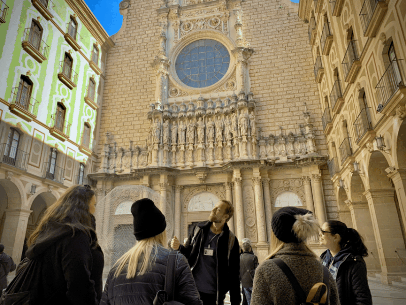 from-barcelona-montserrat-guided-tour-return-bus-transfer