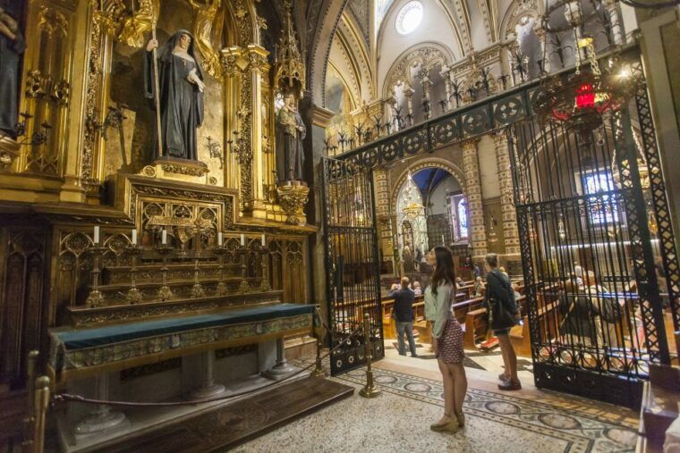 from-barcelona-montserrat-half-day-wine-and-tapas-trip