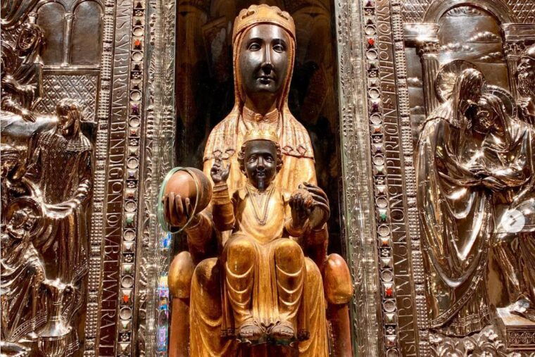 from-barcelona-montserrat-magic-private-tour-with-pickup