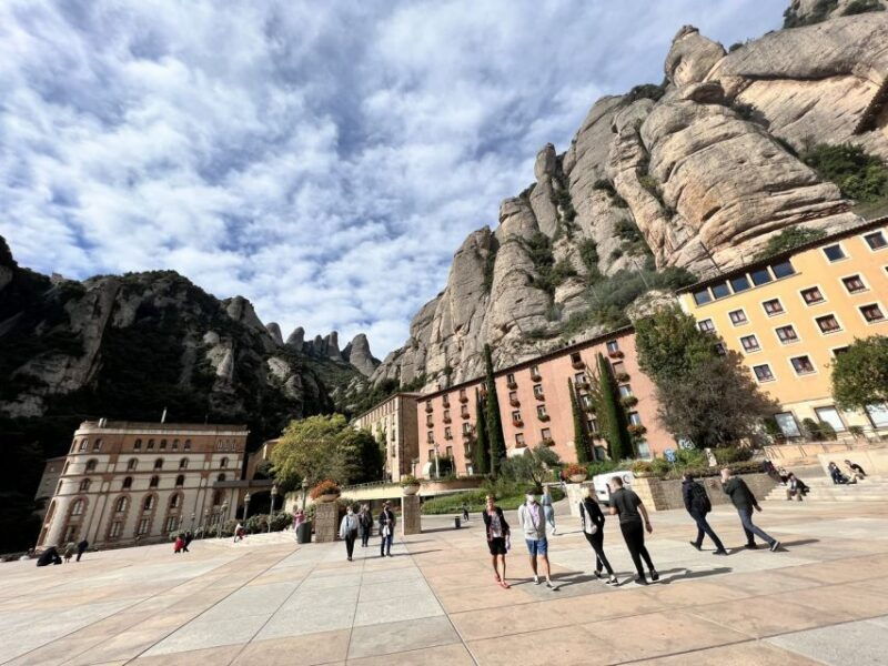 from-barcelona-montserrat-private-day-trip-with-pickup