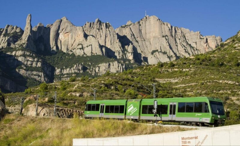 from-barcelona-montserrat-tour-rack-railway-licor-taste