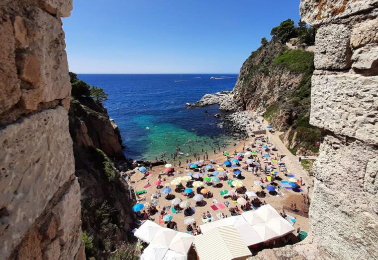 from-barcelona-tossa-de-mar-day-tour-with-beach-time