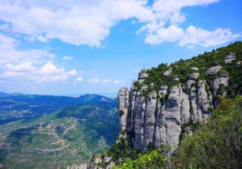 from-barcelona-train-route-and-cable-car-to-montserrat