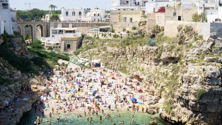 from-bari-full-day-tour-to-polignano-and-alberobello