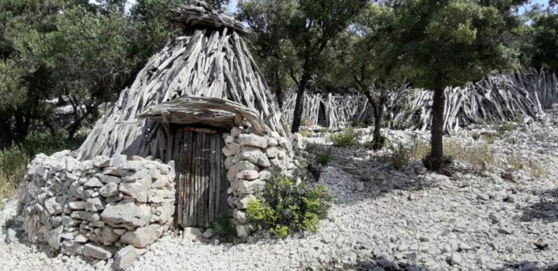 from-baunei-cala-mariolu-hiking-tour