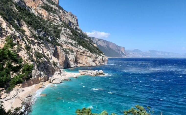 from-baunei-cala-mariolu-hiking-tour