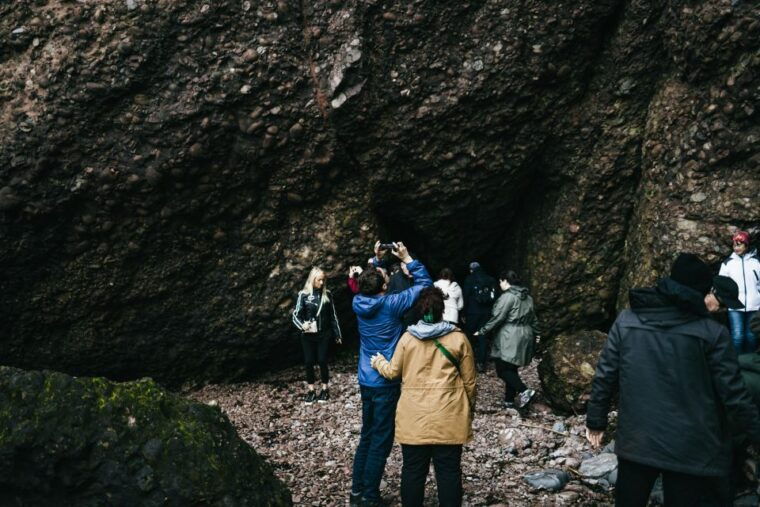 from-belfast-giants-causeway-full-day-guided-trip