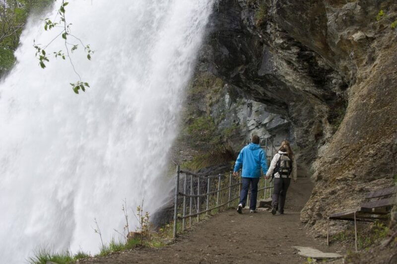 from-bergen-private-trip-to-hardangerfjord