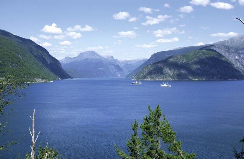 from-bergen-private-trip-to-hardangerfjord