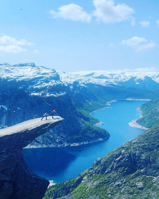 from-bergen-trolltunga-and-waterfalls-helicopter-tour