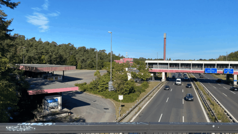 from-berlin-kings-crimes-spies-potsdam-day-trip-by-van