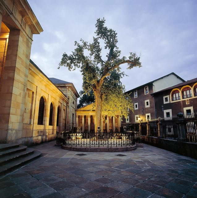 from-bilbao-gaztelugatxe-bermeo-and-gernika-day-trip