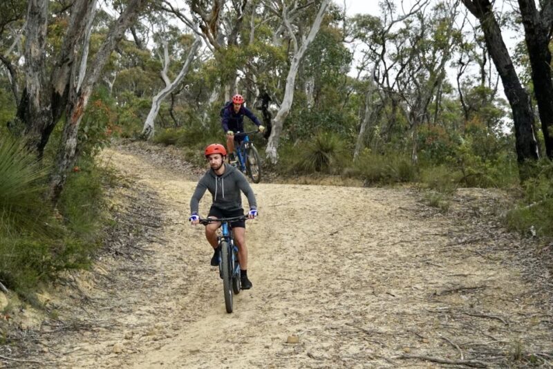 From Blue Mountains: Mountain e-Bike Ride, HANGING ROCK - Discovering the Blue Mountains on a Self-Guided e-Bike