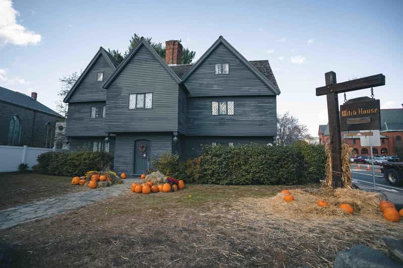 from-boston-spooky-salem-tour-with-transport-and-guide