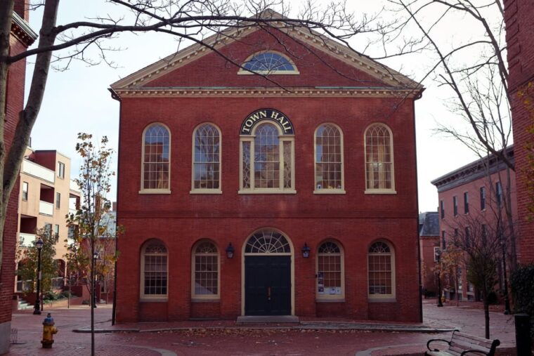 from-boston-spooky-salem-tour-with-transport-and-guide