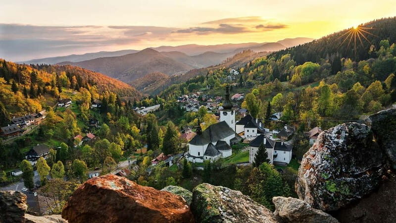 From Bratislava: Nitra, tiavnica, Bystrica & pania Dolina - Key Points