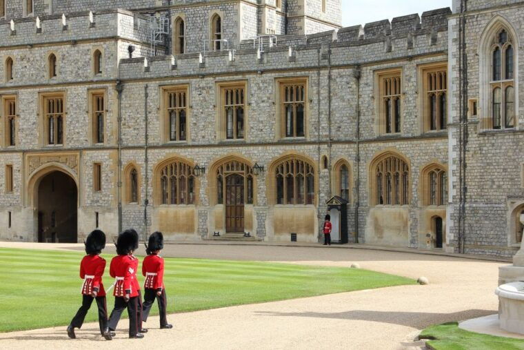 from-brighton-oxford-windsor-and-eton-full-day-trip