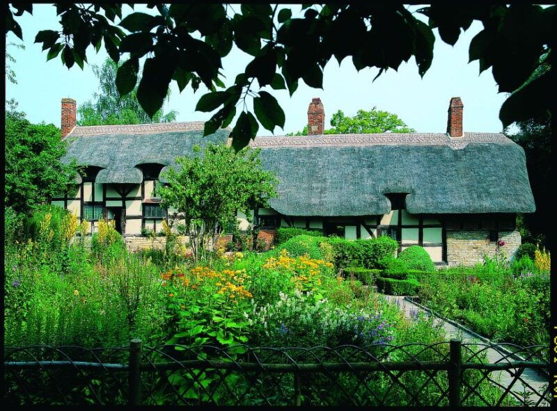 from-brighton-stratford-upon-avon-the-cotswolds-day-trip