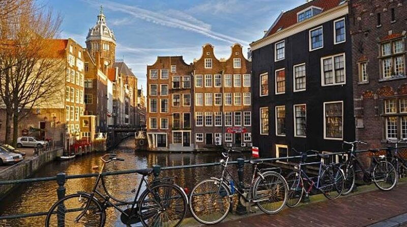 from-brussels-day-trip-to-amsterdam-with-canal-boat-cruise