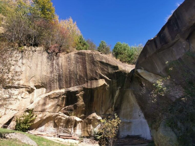 from-bucharest-carpathian-villages-and-sinaia-day-trip
