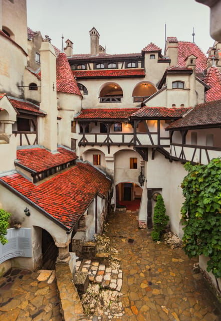 from-bucharest-day-trip-to-peles-draculas-castle-brasov