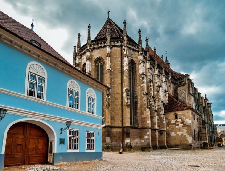 from-bucharest-peles-castle-brasov-bran-castle-day-trip