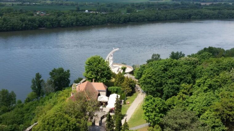 from-budapest-danube-bend-full-day-private-tour-with-lunch