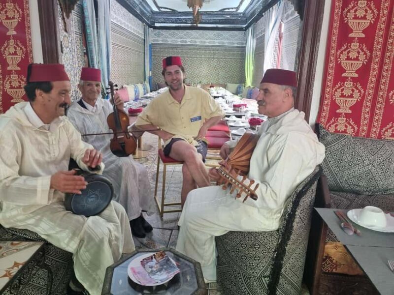From Cádiz Bay: Tangier Day Trip with Ferry & Local Guide - Authentic Experiences vs. Tour Hiccups  