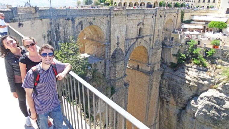 from-cadiz-day-trip-to-ronda-setenil-de-las-bodegas
