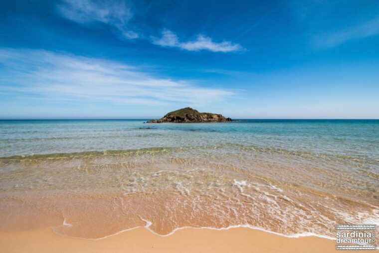 from-cagliari-4x4-mountains-beaches-of-chia-area