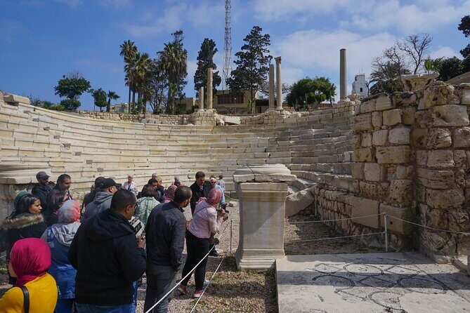 From Cairo: Alexandria Catacombs and Citadel Day Trip with Lunch - Pompey’s Pillar: A Roman Triumph