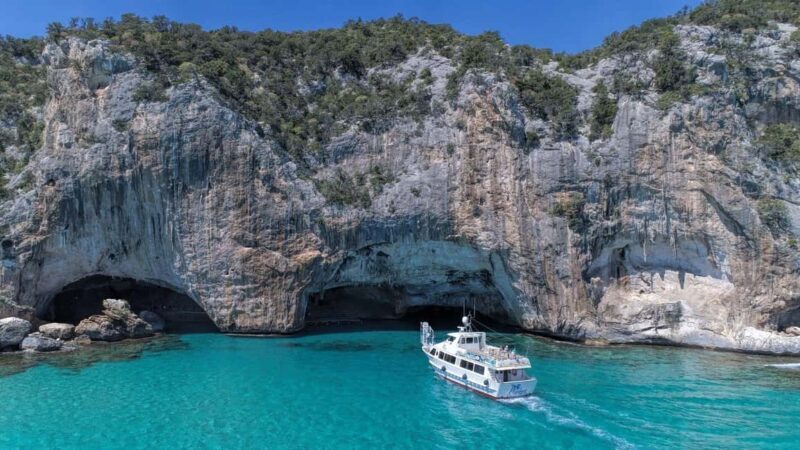 From Cala Gonone: transfer to the Bue Marino Caves - Key Points