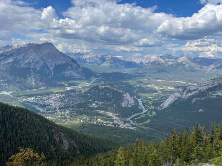 from-calgary-banff-moraine-lake-and-lake-louise-tour