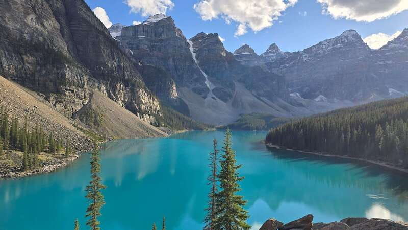 from-calgary-banff-moraine-lake-lake-louise-half-day-tour