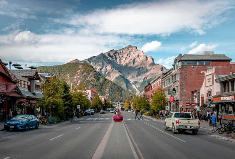 from-calgary-moraine-louise-lake-banff-falls-day-trip