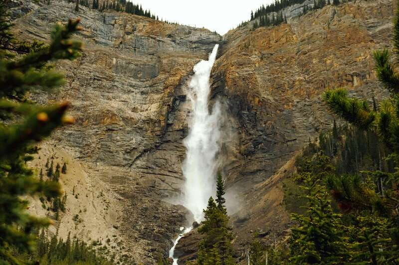 from-calgary-moraine-louise-lake-banff-falls-day-trip
