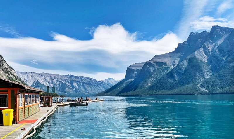 from-calgary-private-lake-louise-and-banff-day-trip