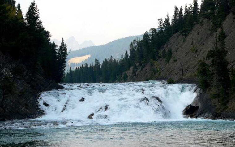 from-calgary-private-lake-louise-and-banff-day-trip