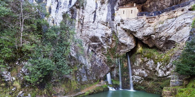 From Cangas de Onis: Covadonga Lakes Guided Day Trip - A Deep Dive Into the Covadonga Lakes Guided Day Trip  
